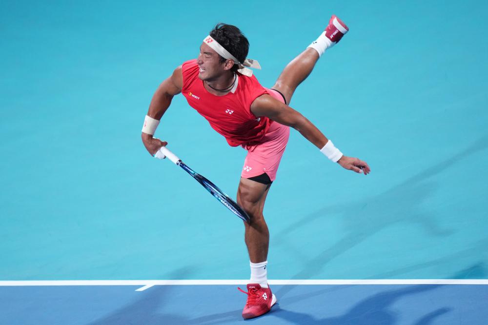 西甲：皇马击退巴塞罗那